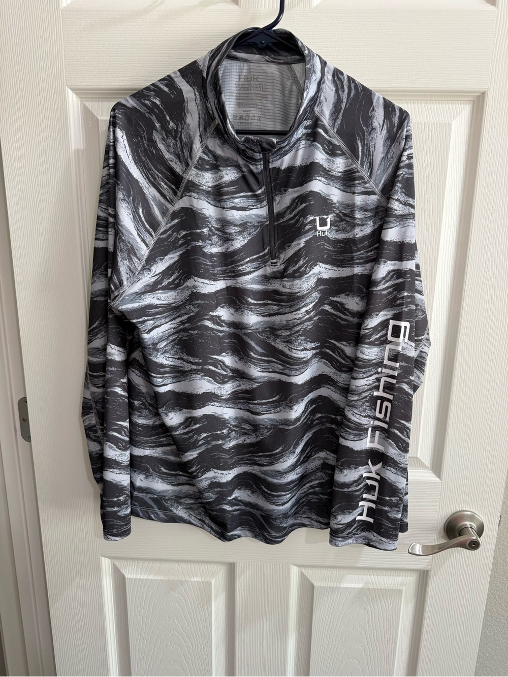 Huk Men's Black & Gray Marbled Performance Long-Sleeve Shirt